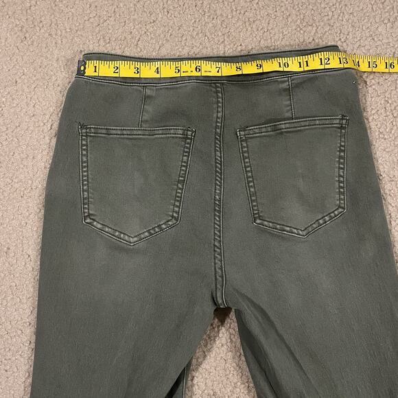 Free People Just Float On Flare Jeans Army Green Size 26 - Picture 7 of 10